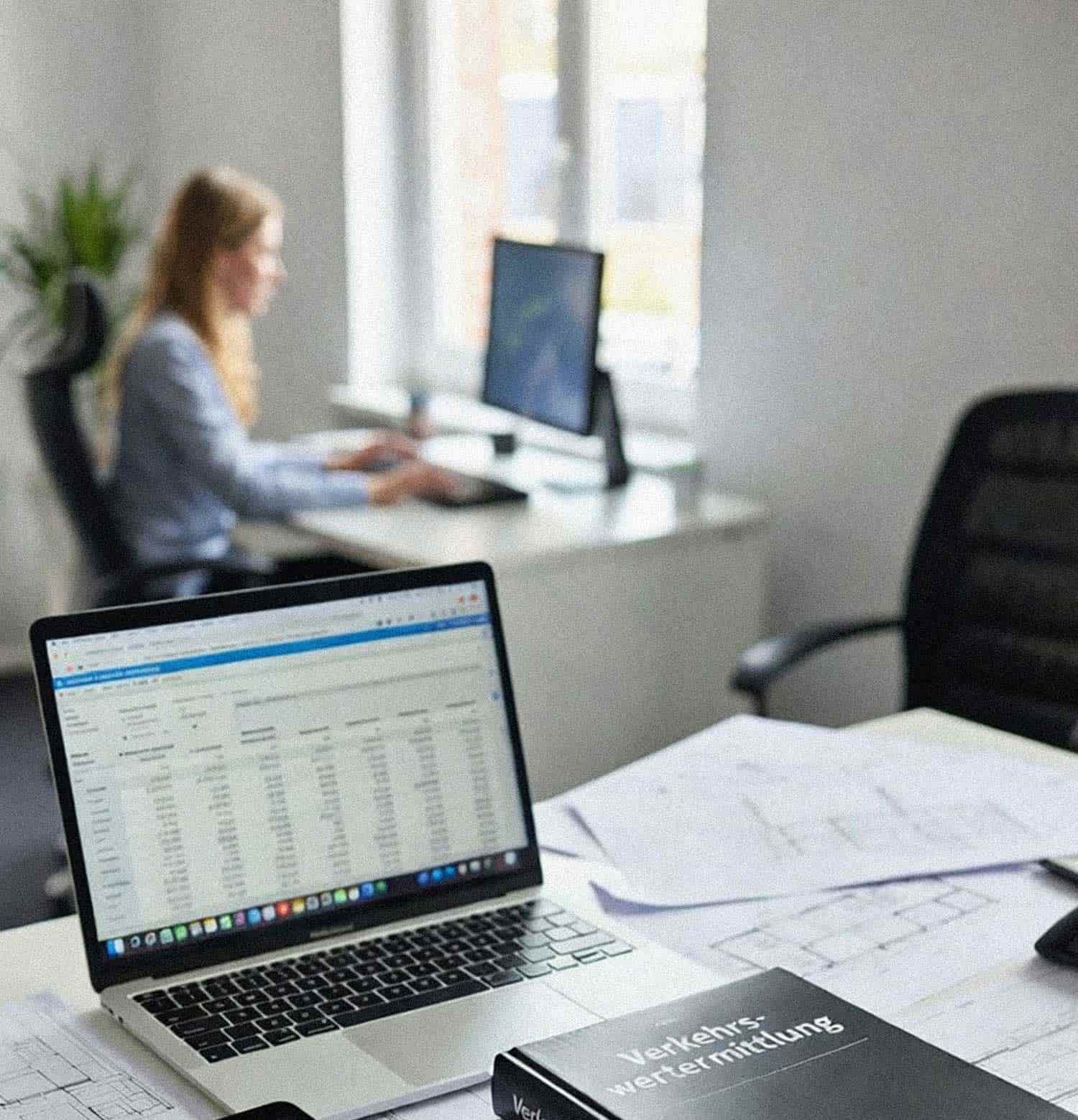 Büro des zertifizierten Immobiliengutachters nach DIN EN ISO/IEC 17024 und Sachverständigen für Immobilienbewertung Dr. Michael Flagmeyer für Nordhausen/Thüringen sowie Hessen, Niedersachsen und Sachsen-Anhalt